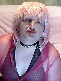 Chubby Crossdresser Fucked By 33CM Dildo