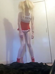 Long-legged tart is revealing her jugs