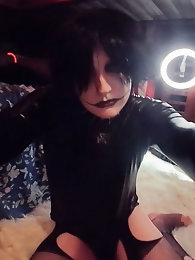 Brazilian trans: Passionate encounter between two well-endowed individuals - 7 images available on xHamster