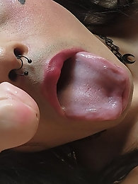 Gabby Graveyard split in half by Tgirlsex.xxx - 7 images