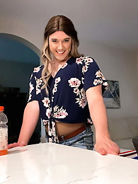 Gorgeous ladyboy babes like posing