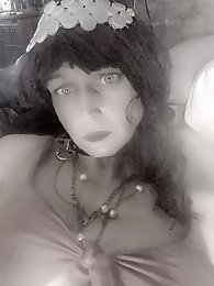 Versatile transgender sex workers are pleasuring themselves in a flexible manner