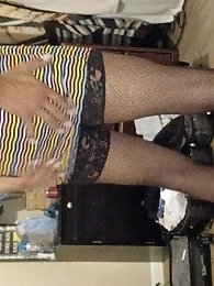 Craving for Sabinas seductive feet at Joeystranfeetgirls