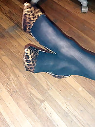 Curvy shemale chicks are giving him all what he wants