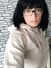 Outstanding tranny cutie likes to pose very much