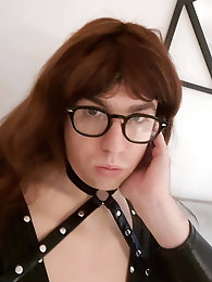 Glamour hookers show their skills