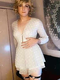 I love sissys who crossdress 2