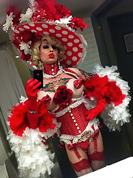 Skinny shemale babe in provocative panties