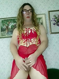 Dissolute shemale prostitute enjoys nudism so much