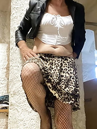 Glamour ladyboy tart is spreading her hips on picture