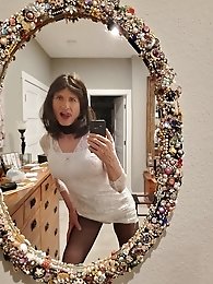 The hot transsexual lady is having fun and making love