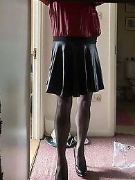 Latina sissy in ligeries