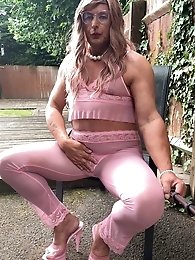 GROOBYGIRLS This Summer s Heat alternative title Eat This Instead