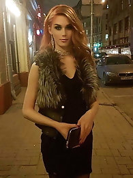 Gorgeous shemale hookers like a tasty boner very much