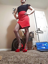 Tygra bitch shakes her small cock.