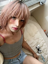 Candice Sweets Showing Her Ass - Sissygirl Candice