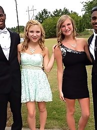 Blondie prostitute is posing naked for a photoshoot