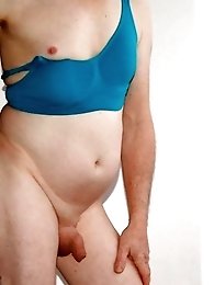 Girlfriend is a lewd ladyboy who loves sex very much and has a huge cock