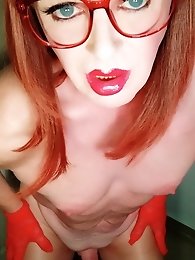 Crossdresser parked in the parkade took a risk and got caught in action