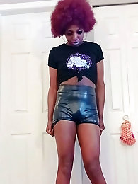 Staggering t-girl prostitutes are posing fully naked