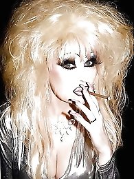 Shemale mistresses are seducing their boyfriends