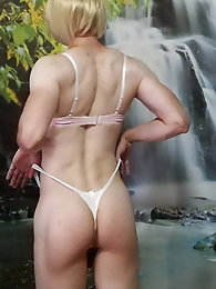 Adored tranny cuties enjoy the taste of semen