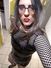 English mistresses put on provocative bra